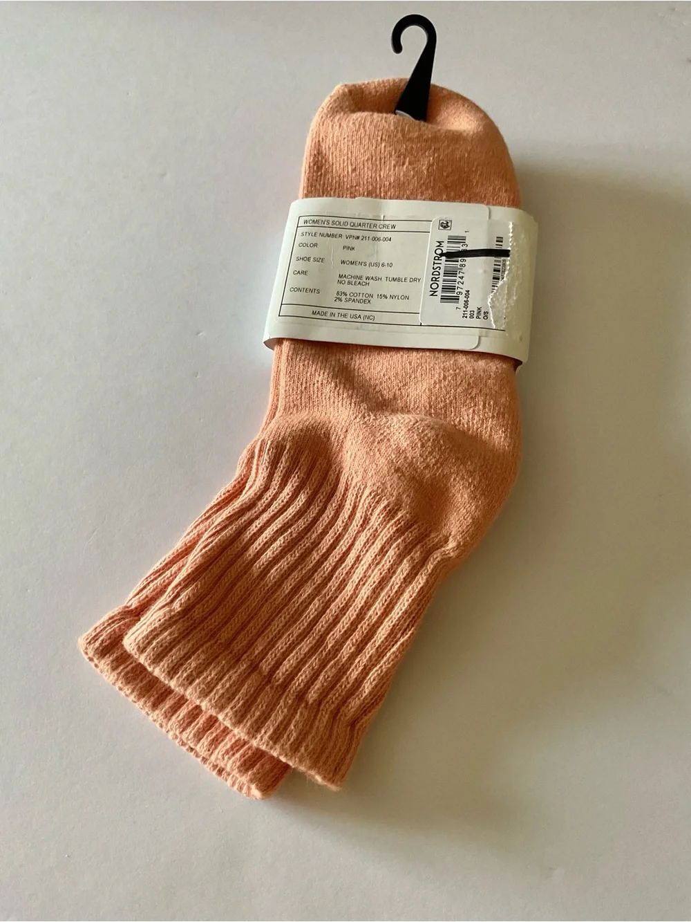 AMERICAN TRENCH WOMENS SOLID QUARTER CREW SOCKS PEACHY PINK OS NWT